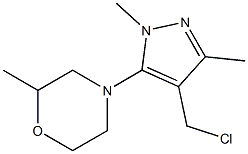 4-[4-(chloromethyl)-1,3-dimethyl-1H-pyrazol-5-yl]-2-methylmorpholine Struktur