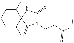 methyl 3-{6,10-dimethyl-2,4-dioxo-1,3-diazaspiro[4.5]decan-3-yl}propanoate Struktur