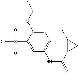 2-ethoxy-5-[(2-methylcyclopropane)amido]benzene-1-sulfonyl chloride Struktur