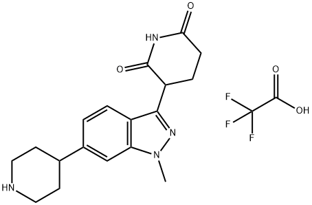 2,6-Piperidinedione, 3-[1-methyl-6-(4-piperidinyl)-1H-indazol-3-yl]-, 2,2,2-trifluoroacetate (1:1) Struktur