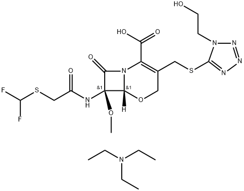 5-Oxa-1-azabicyclo[4.2.0]oct-2-ene-2-carboxylic acid, 7-[[2-[(difluoromethyl)thio]acetyl]amino]-3-[[[1-(2-hydroxyethyl)-1H-tetrazol-5-yl]thio]methyl]-7-methoxy-8-oxo-, (6R,7R)-, compd. with N,N-diethylethanamine (1:1) Struktur
