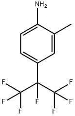2-methyl-4-（1,1,1,2,3,3,3-heptafluoro-2-propyl）aniline Struktur