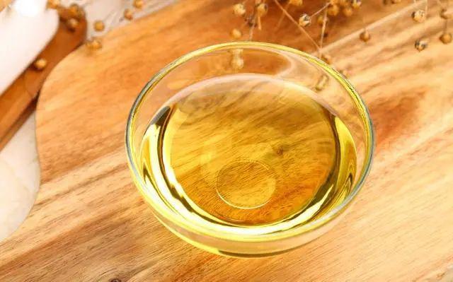 玉米油、花生油、大豆油，哪種更健康？提醒：這2類油不要長(zhǎng)期吃