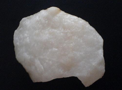 方石英的性能與應(yīng)用