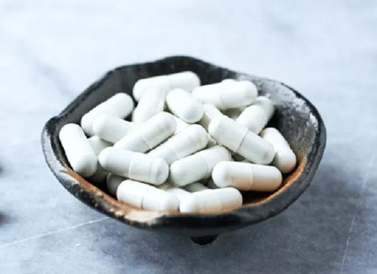 Figure 1. Capsules of creatine.png